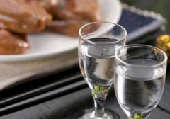 長(zhǎng)途汽車站過(guò)安檢讓帶白酒嗎