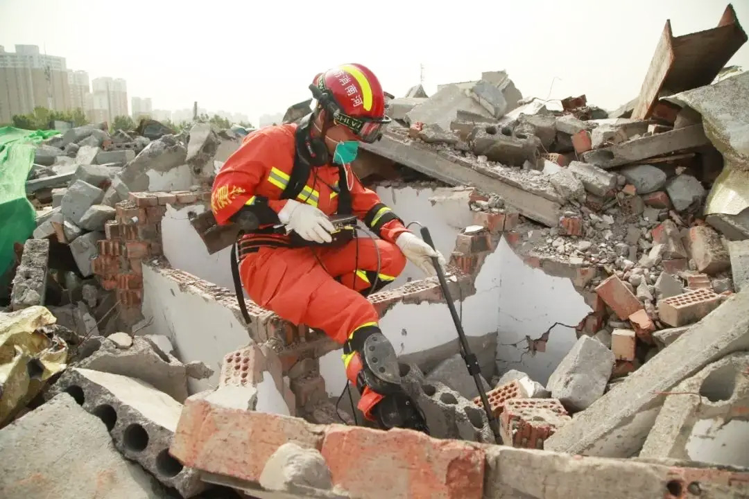 揭秘！生命探測(cè)儀三大絕技，讓搜救工作事半功倍！